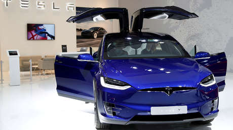 Descubren en los vehículos Tesla una función secreta que se activa con un obsceno comando de voz