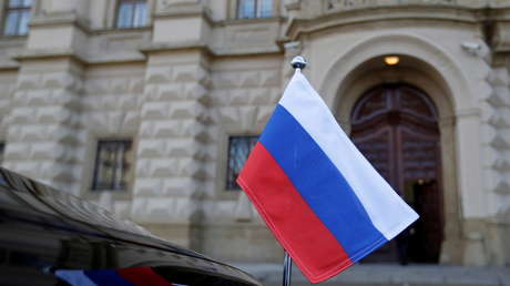 Putin enfatiza a Macron "la naturaleza absurda" de las acusaciones y de las medidas de Praga contra Rusia