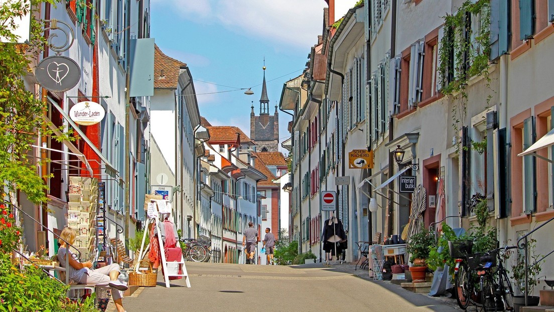 Una ciudad suiza encuentra una manera inusual de deshacerse de los mendigos