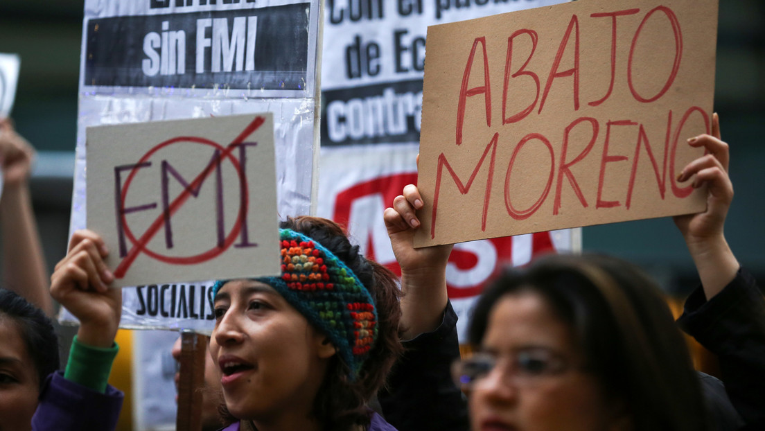 ¿Defender la dolarización o privatizar el Banco Central? Las 5 claves de una polémica ley aprobada en Ecuador ante la insistencia de Lenín Moreno