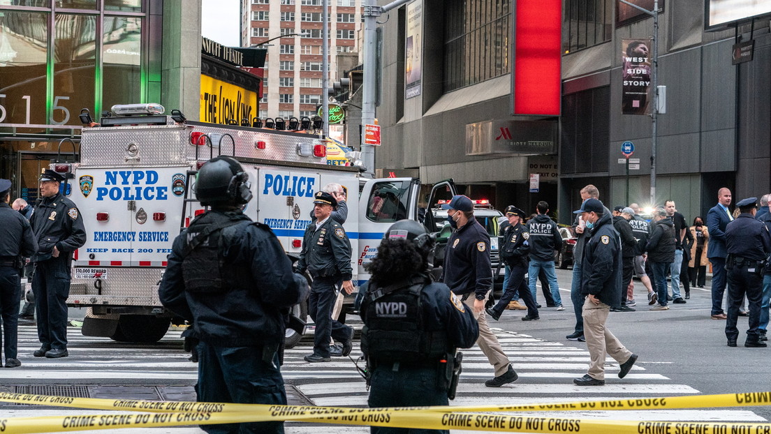 Tres personas, incluida una niña de 4 años, heridas de bala en Times Square, el tercer tiroteo en pocas horas en EE.UU.