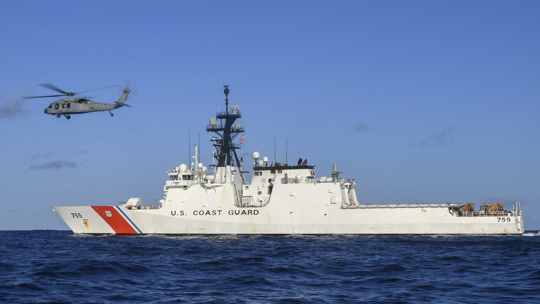 Irán acusa al barco de EE.UU. de "provocación" por los disparos de advertencia