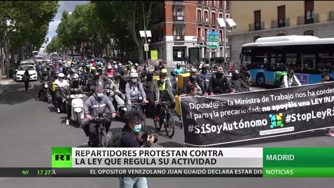 España: Repartidores protestan contra la ley que regula su actividad