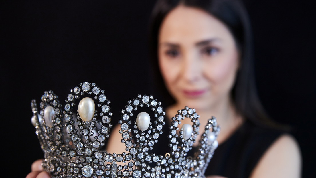 Subastan una tiara real italiana por más de 1,6 millones de dólares