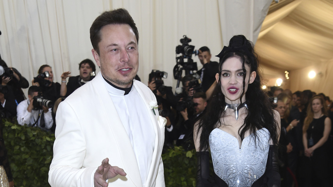 La pareja de Elon Musk sufre un ataque de pánico y acaba en el hospital