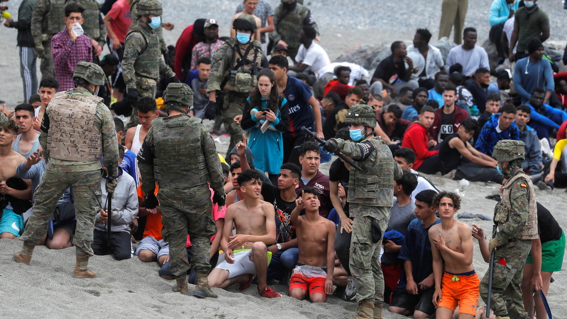 La llegada masiva de migrantes a Ceuta o cómo utilizar a civiles marroquíes como arma contra España