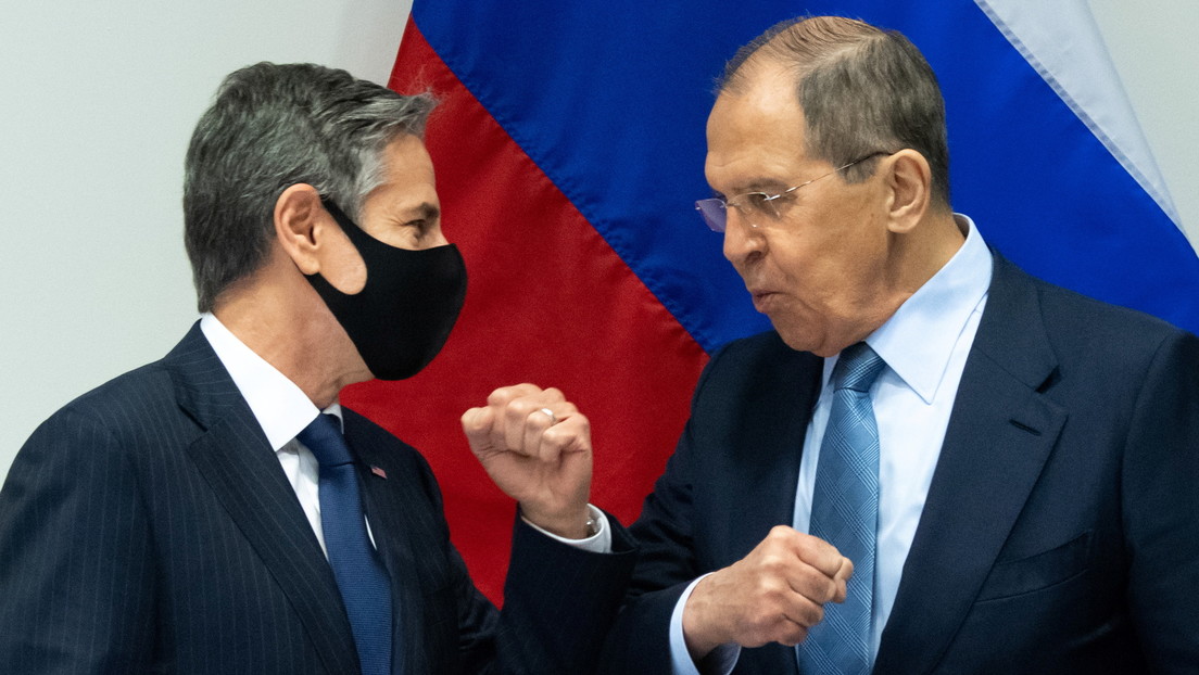 Lavrov y Blinken abogan por "una relación estable" entre EE.UU. y Rusia en su primera reunión, pese a los "serios desacuerdos" entre ambos países