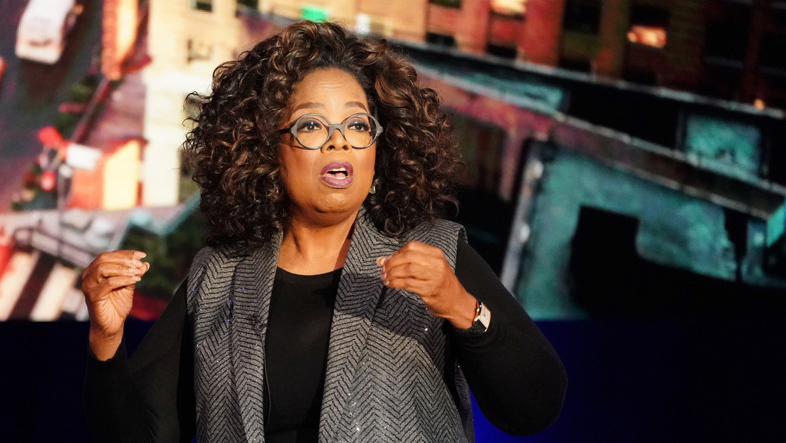 Oprah Winfrey habla cómo dio a luz a los 14 años tras ser violada repetidamente por varios familiares durante su infancia