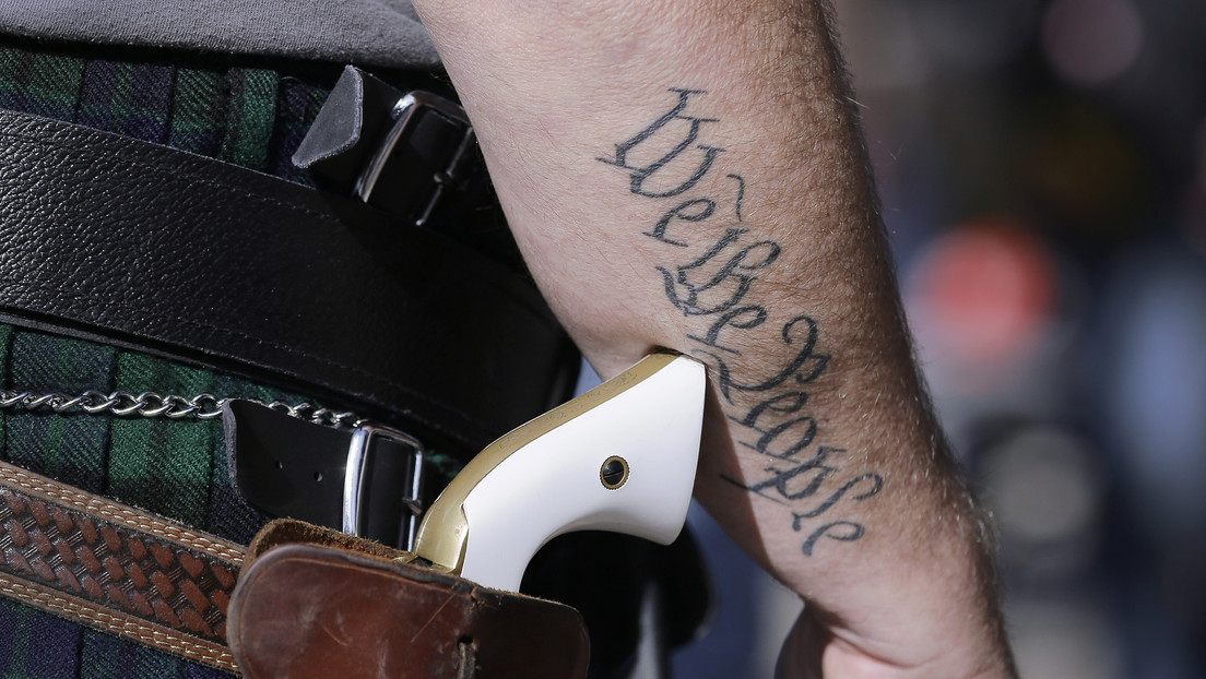 Texas podría permitir portar pistolas sin licencia