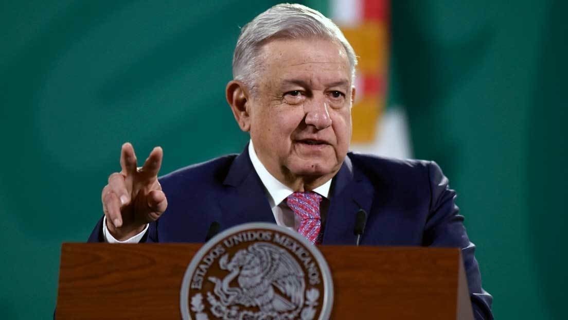 "Se dedicaban a elogiar a los políticos corruptos de México": López Obrador responde a The Economist y su acusación de "falso mesías"