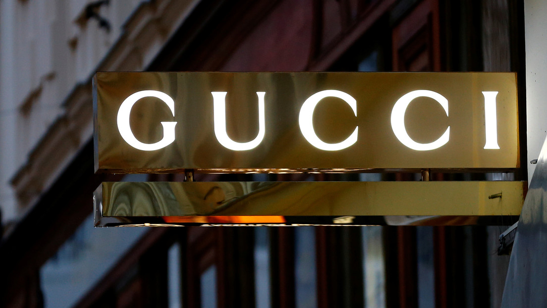 Venden una bolsa de Gucci virtual por un precio más caro que su versión real