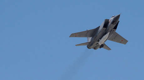 Un caza ruso intercepta a un avión militar noruego en el Ártico