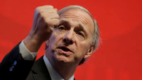 El inversor Ray Dalio revela cuál es el mayor riesgo que corre el "fascinante y desconocido" mundo del criptomercado