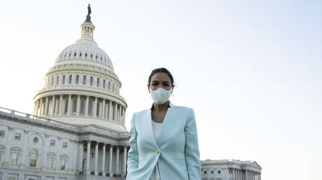 La congresista Alexandria Ocasio-Cortez acusa a Biden de "tomar el lado de la ocupación" en Palestina
