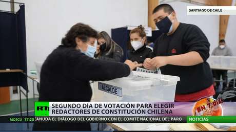 Chile celebra el segundo día de votación para elegir a los redactores de la nueva Constitución