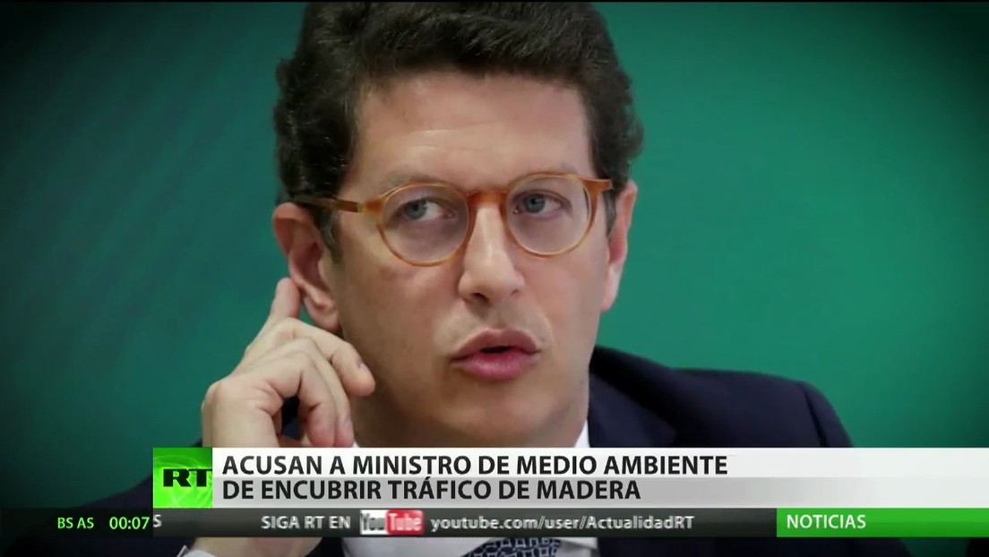Acusan al ministro brasileño del Medio Ambiente de encubrir el tráfico de madera