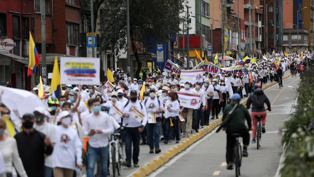 Comité del Paro en Colombia dice que instruyó el levantamiento de los bloqueos viales previo al nuevo diálogo con el Gobierno