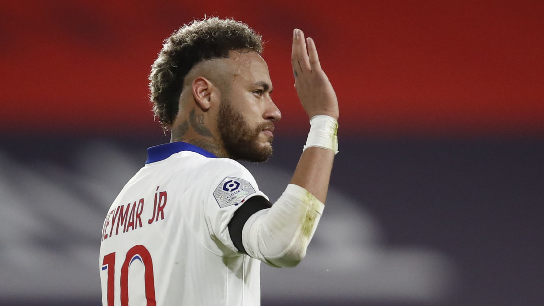 Un senador de Brasil le pide a Neymar que no acepte jugar la Copa América en su país