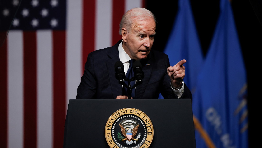 VIDEO: Joe Biden demora un discurso para prometer helado a dos niñas