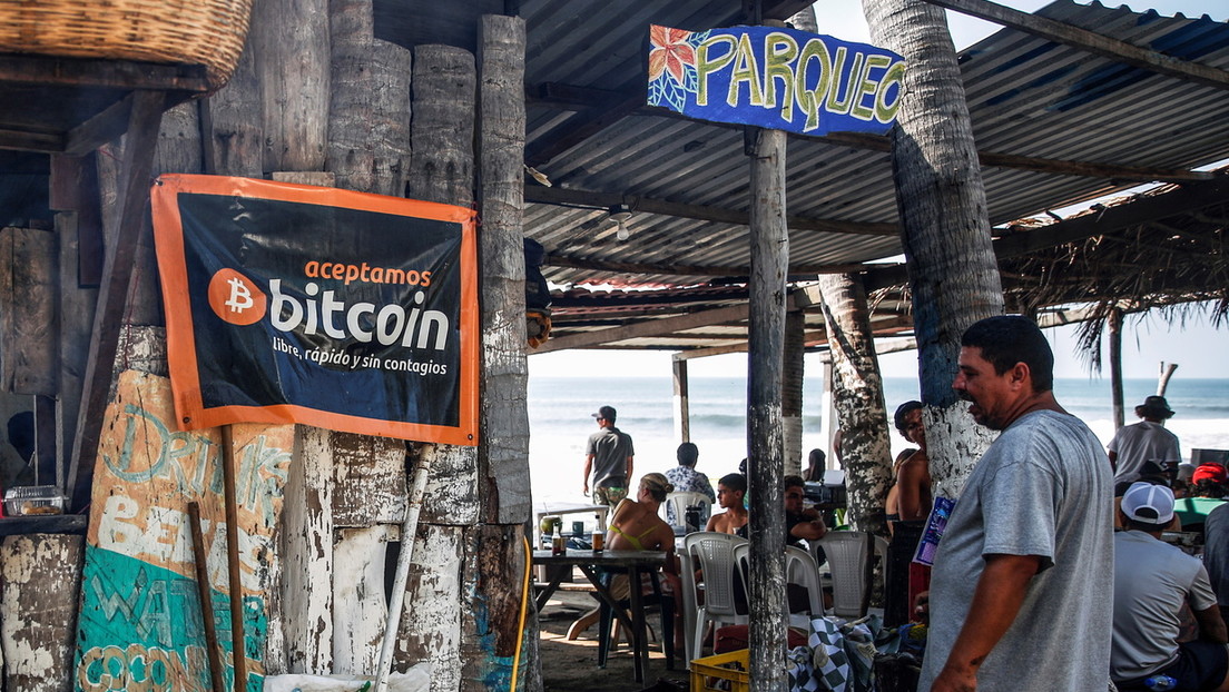 Bukele detalla su visión para El Salvador: "Sin impuestos sobre ganancias de bitcóin y con residencia permanente inmediata para criptoemprendedores"