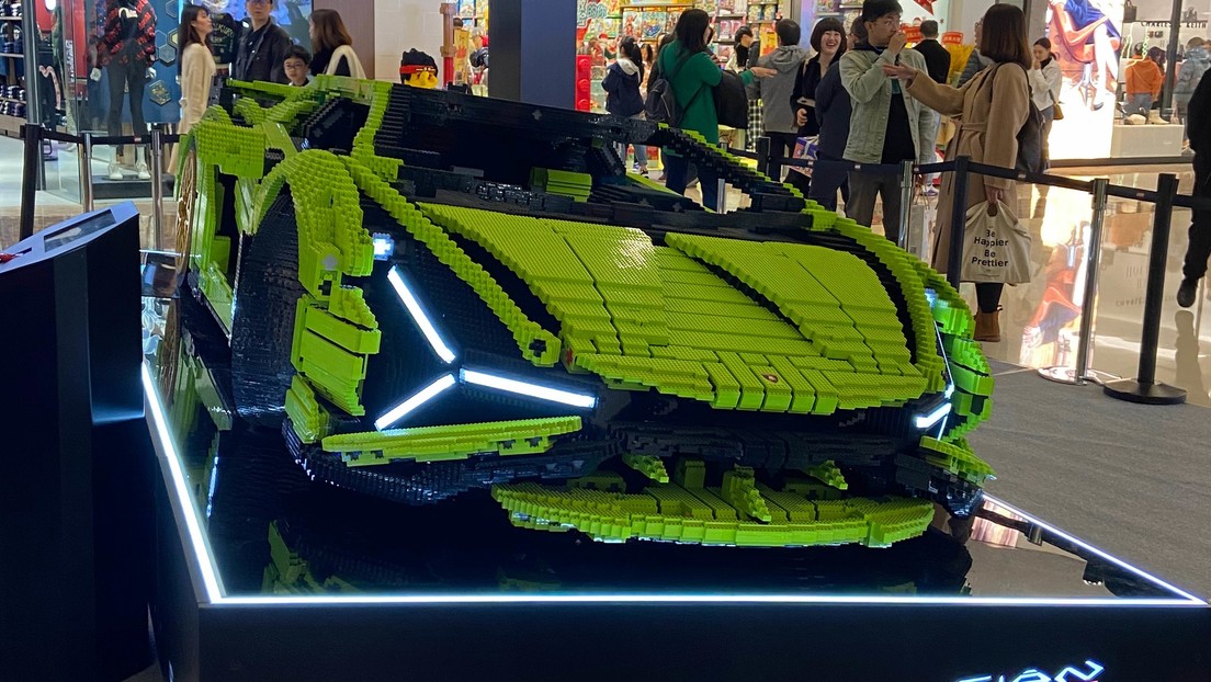 Lego crea un Lamborghini Sián en tamaño real