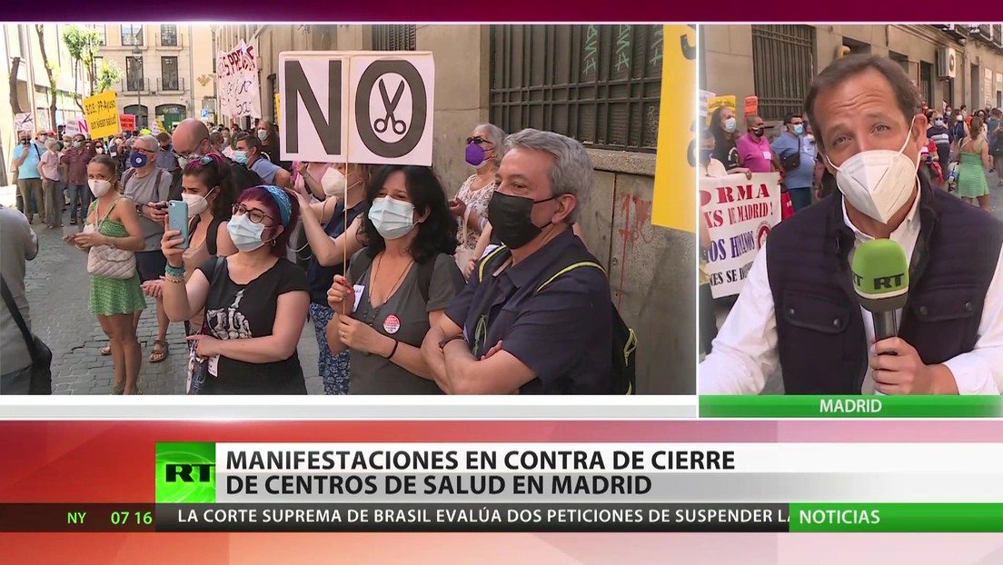 Protestas en contra del cierre de centros de salud en Madrid