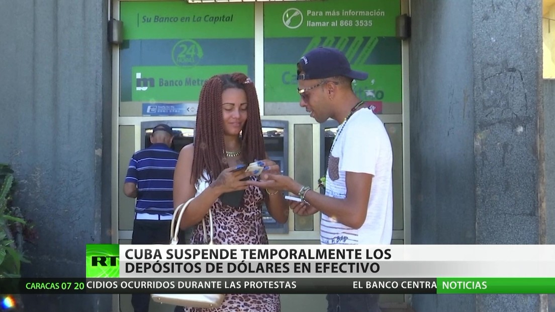 Cuba detiene temporalmente los depósitos de dólares en efectivo