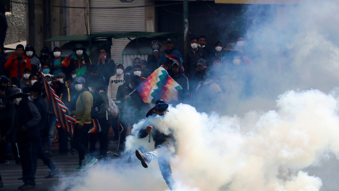 Exministro del gobierno de facto de Jeanine Áñez en Bolivia admite que en esa administración se aprobó la compra de gases lacrimógenos con sobreprecio