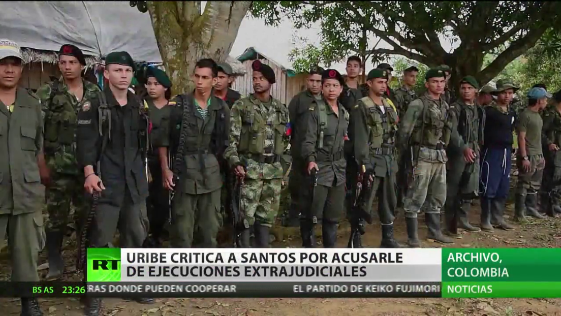 Uribe critica a Santos por acusarle de ejecuciones extrajudiciales