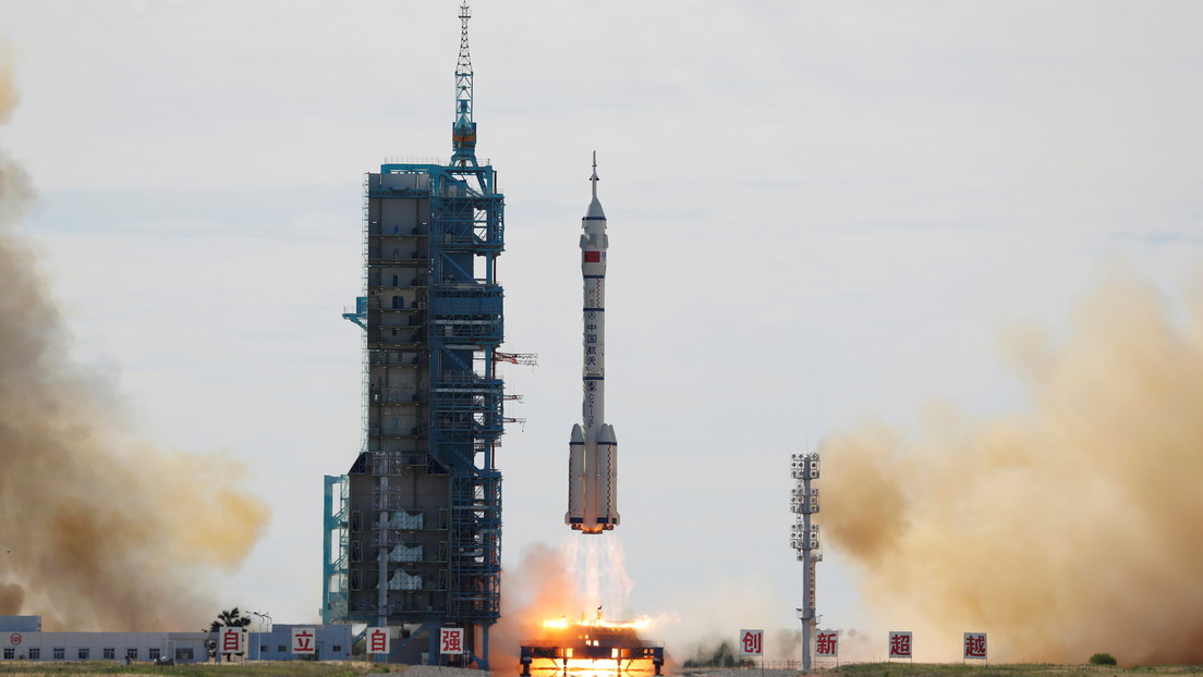 China lanza la nave espacial tripulada Shenzhou-12 para la construcción de su propia estación espacial