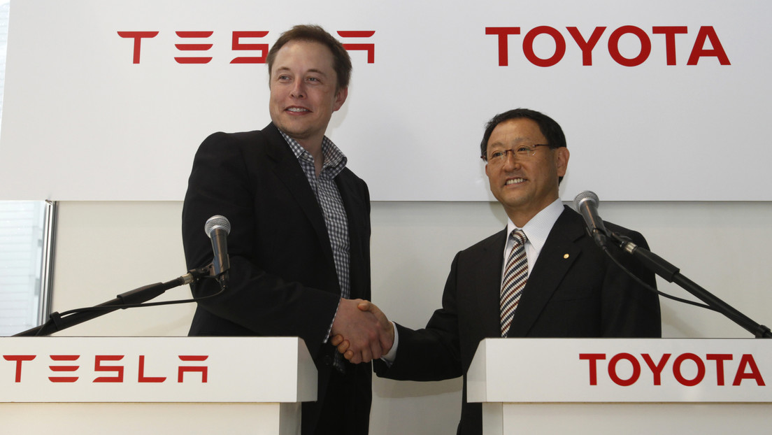 Toyota afirma que los coches híbridos permanecerán competitivos frente a los eléctricos durante al menos 30 años