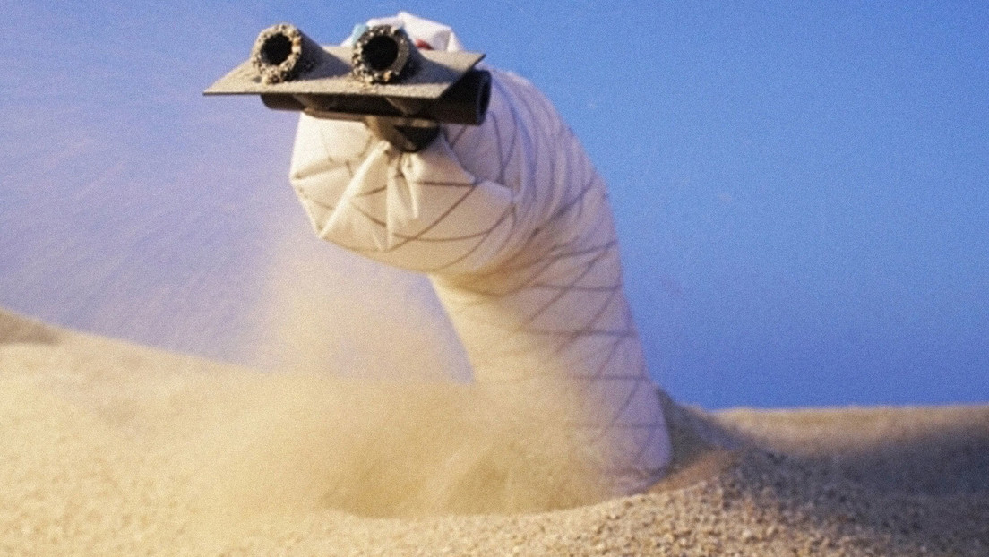 Crean un robot 'lombriz' que puede desplazarse por entornos subterráneos excavando la arena