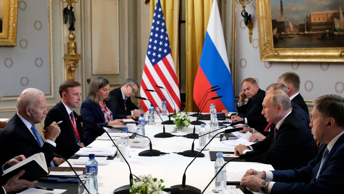 De "pocos resultados" a "un tipo de reinicio": Políticos, expertos y medios internacionales evalúan el resultado de la cumbre de Putin y Biden