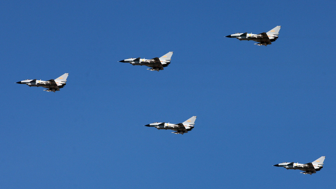 Taiwán reporta otra llegada de 7 aviones militares chinos a su zona de identificación de defensa aérea