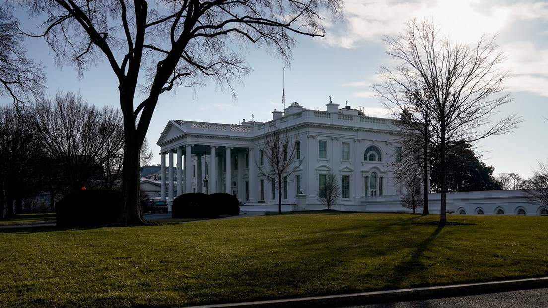 La Casa Blanca anuncia que Washington preparó "fondos de reserva" para Ucrania en caso de que se agrave la situación en su frontera con Rusia
