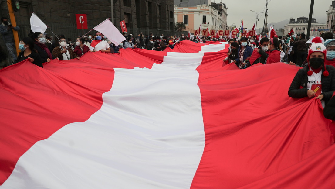 Perú en vilo por la demora en la proclamación del nuevo presidente y con una petición pendiente de prisión preventiva contra Fujimori