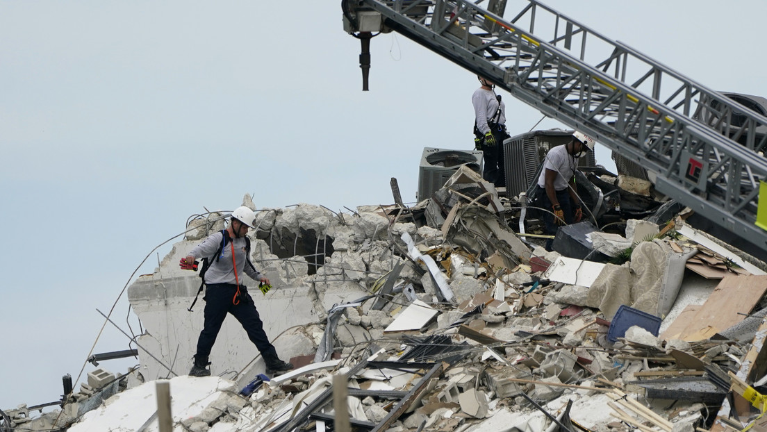 Biden califica de emergencia nacional el desplome de un edificio en Florida