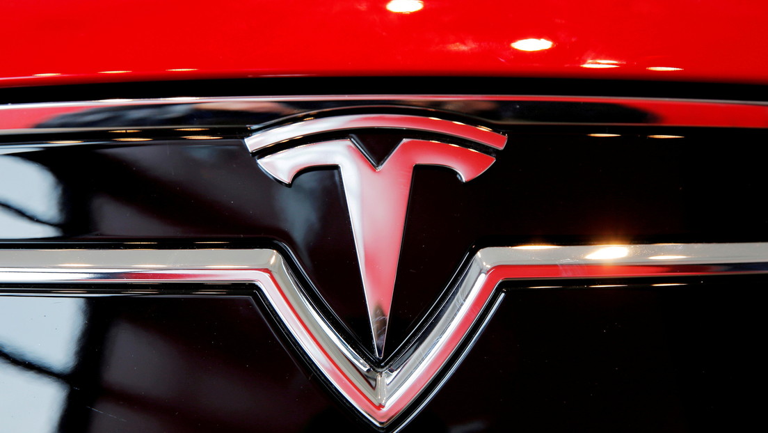 Tesla desarrolla la quinta supercomputadora más potente del mundo para entrenar la inteligencia artificial de sus vehículos autónomos