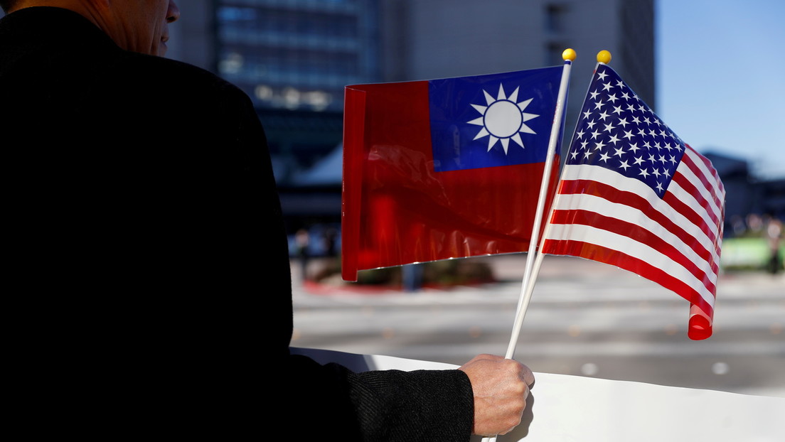 Empleado del Pentágono advierte a Biden contra "enredar a EE.UU. en una gran guerra con China" por Taiwán