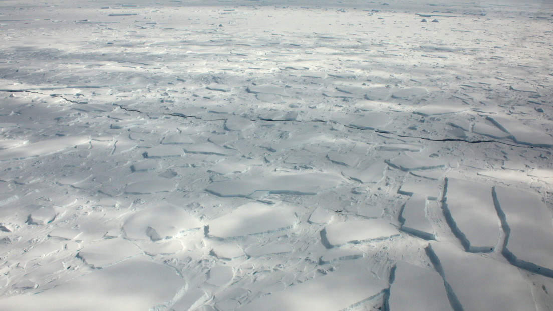 Desaparece misteriosamente un enorme lago en la Antártida