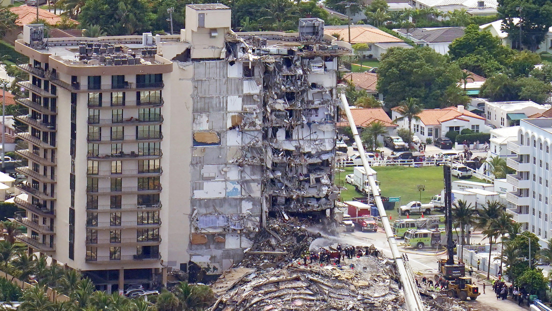 Aumenta a cinco el número de muertos tras el derrumbe del edificio en Florida
