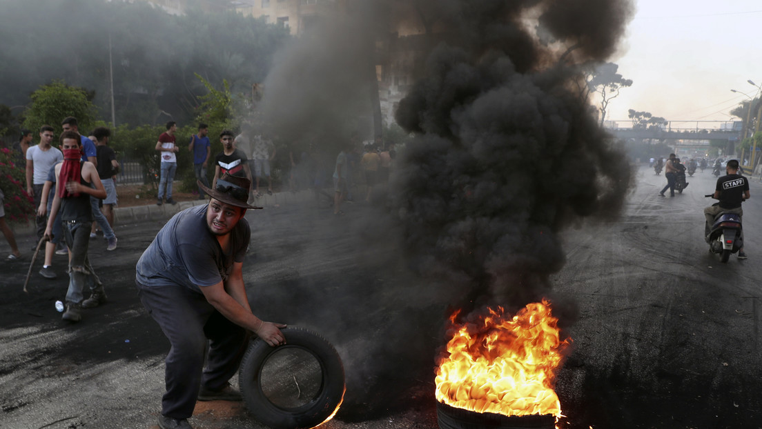 Líbano despliega al Ejército tras fuertes protestas que dejaron varios heridos entre civiles y militares