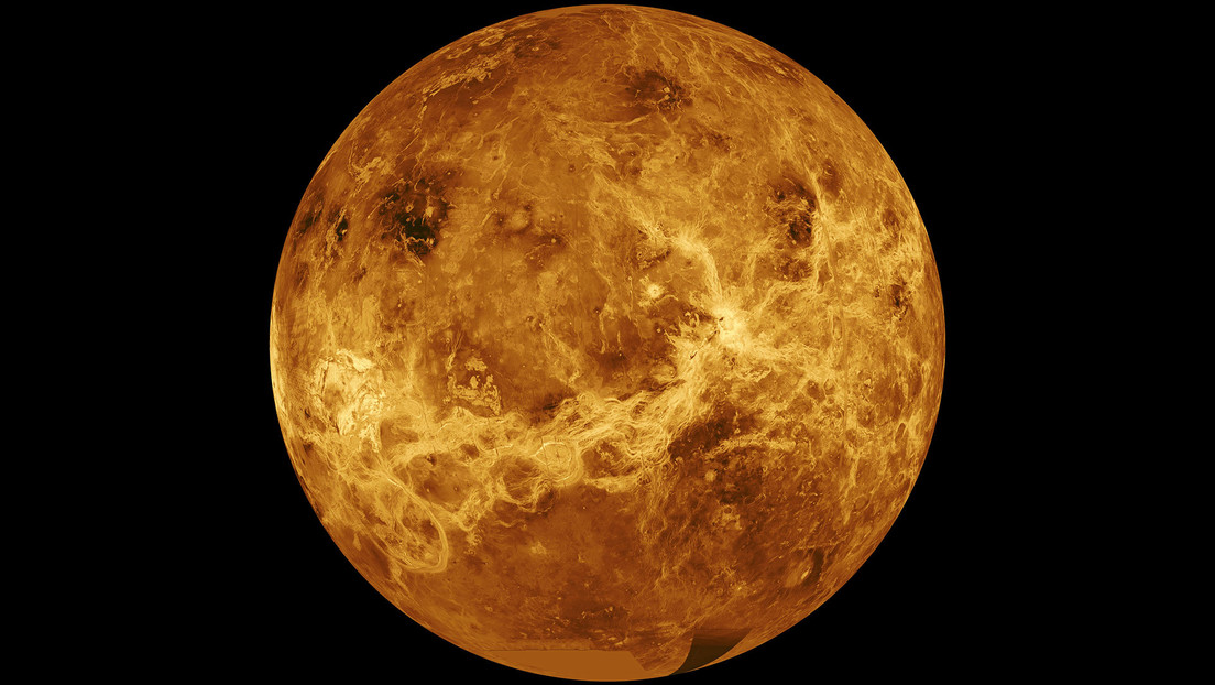 Nuevo estudio descarta la posibilidad de vida en las nubes de Venus, pero sugiere que el caso de Júpiter "parece mucho más optimista"
