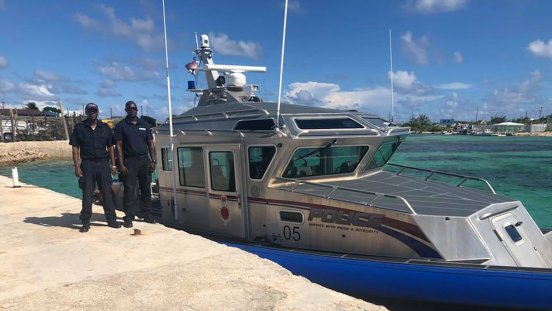 Encuentran en el Caribe un bote a la deriva con 20 cadáveres cerca de las costas de las Islas Turcas y Caicos