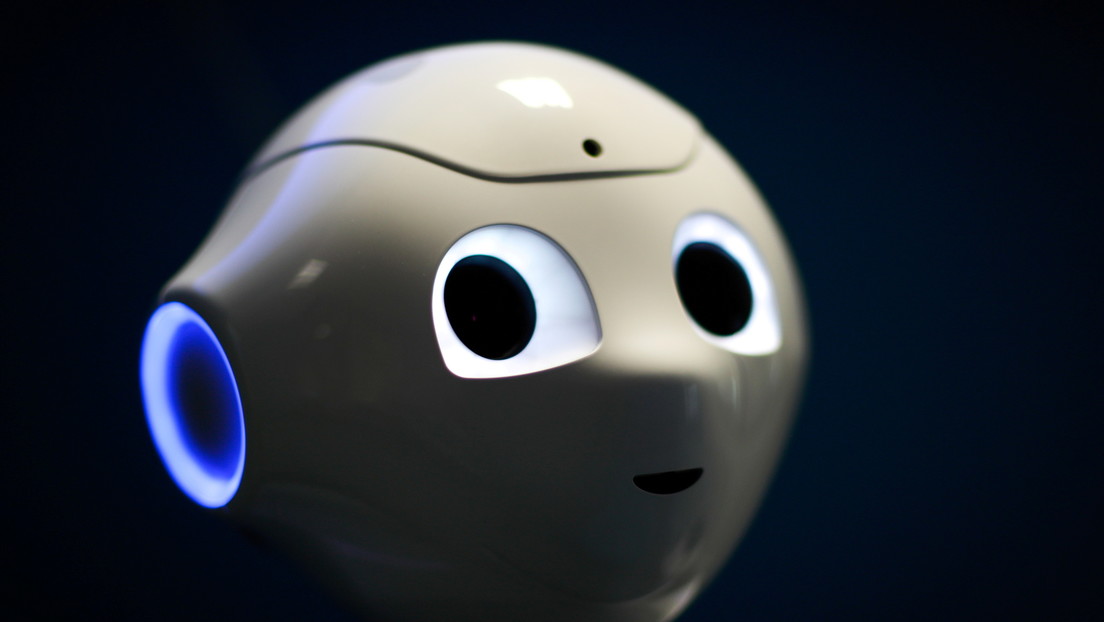 SoftBank estaría planeando dejar de producir el primer robot humanoide con "corazón" al no encontrar una base de clientes global