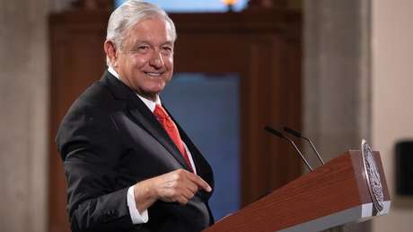 López Obrador acepta no difundir tres conferencias después de que el INE determinara que eran una "intromisión a los procesos electorales"