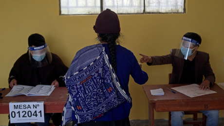 Empieza la segunda vuelta de las presidenciales en Perú entre dos candidatos con proyectos totalmente opuestos