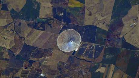 "La vela que no se apaga": cosmonauta ruso capta desde el espacio una planta de energía solar en España (FOTO)