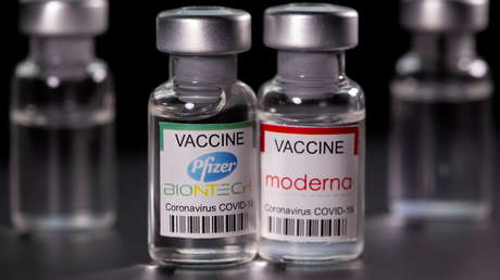 Asesores de los CDC encuentran un probable vínculo entre una rara inflamación cardíaca y las vacunas de Pfizer y Moderna