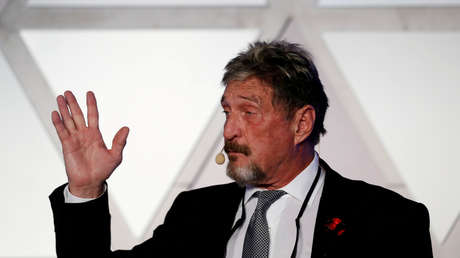 Moscú espera que la muerte en prisión de McAfee "no tarde 50 años" en ser resuelta